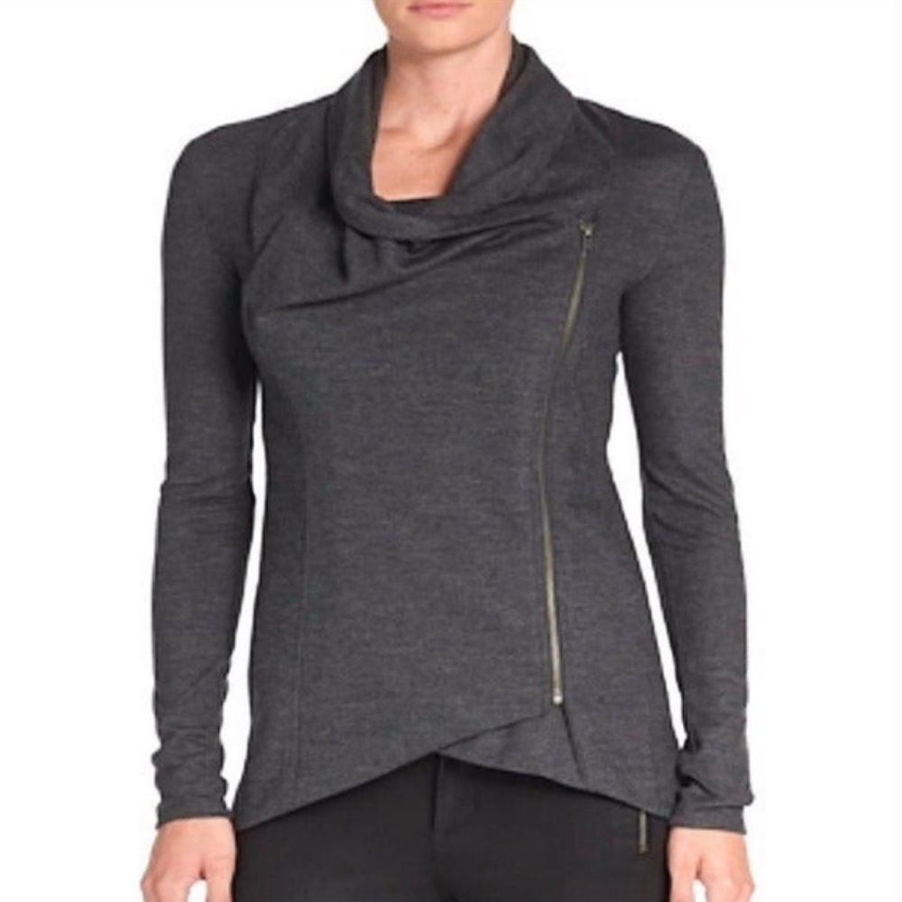 Women's Gray Asymmetrical Sweater Size Large